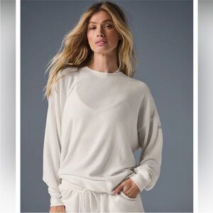 ALO Yoga Soho Pullover Sweater - cream